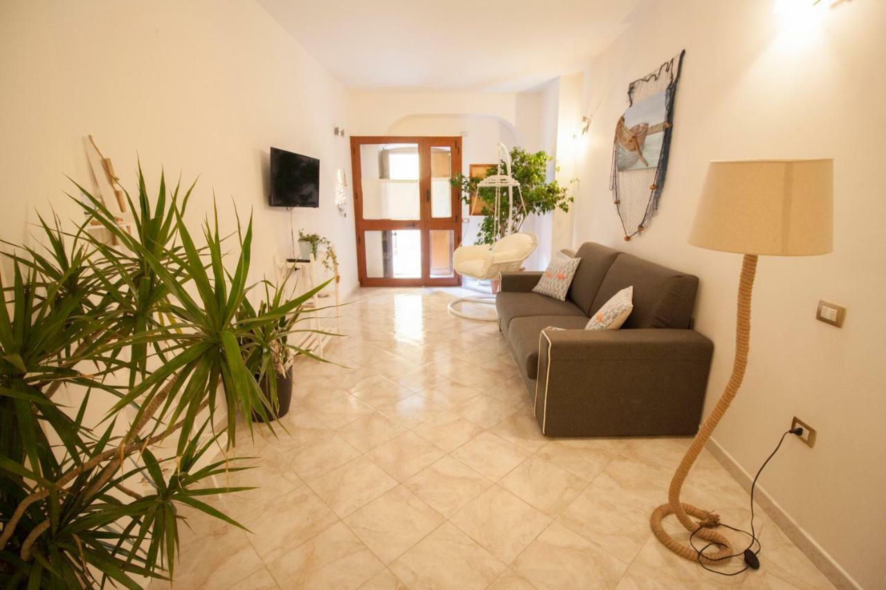 Lanterna Bianca Villa Cagliari Bagian luar foto