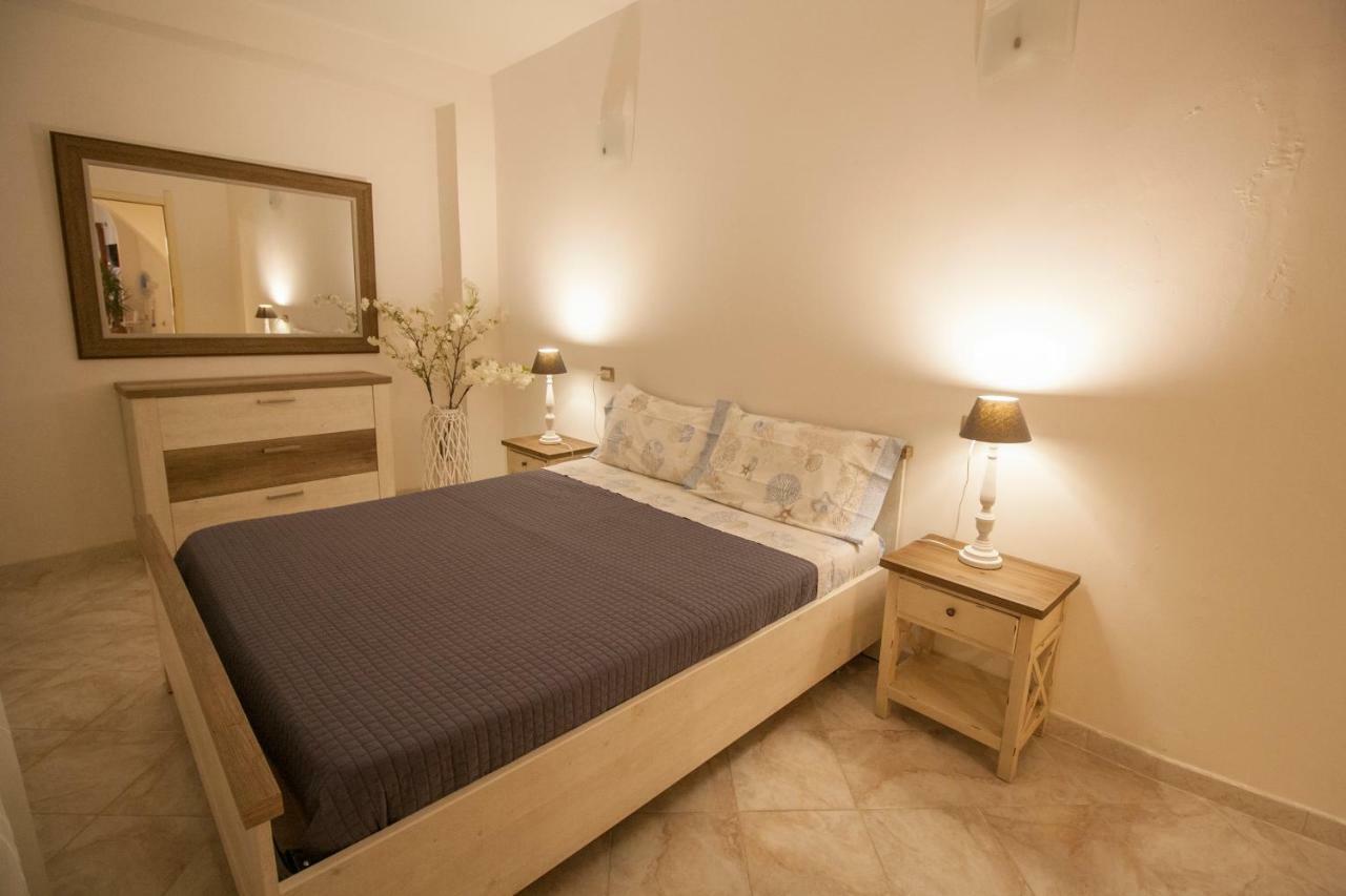 Lanterna Bianca Villa Cagliari Bagian luar foto